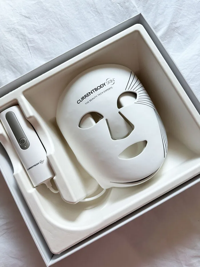 CurrentBody LED mask review